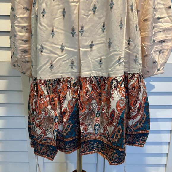 B.O.G Collective NWT Boho Dress with long sleeves in 100% Viscose. - Picture 3 of 10
